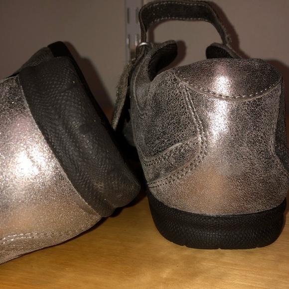 NEW Mary Jane, rosy metallic, 10.5 WW - Picture 3 of 6